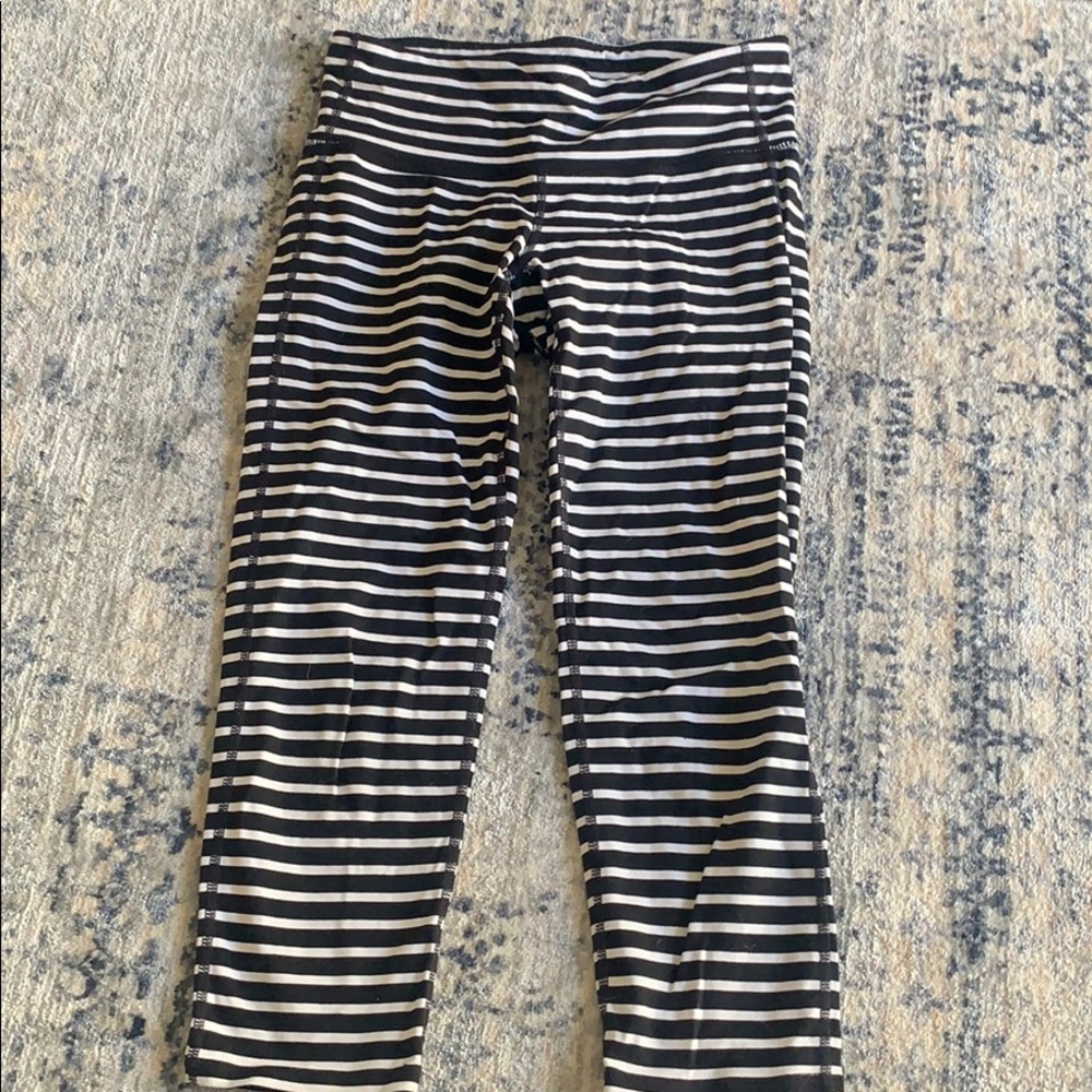 Athleta Black and white leggings